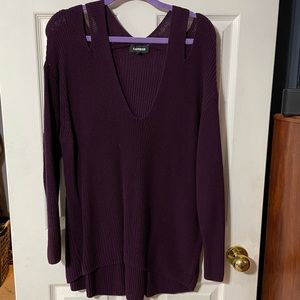 🆕 Express sweater large